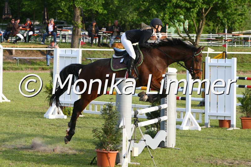 204M2308_Carlo Colucci_Stil_Axx.JPG